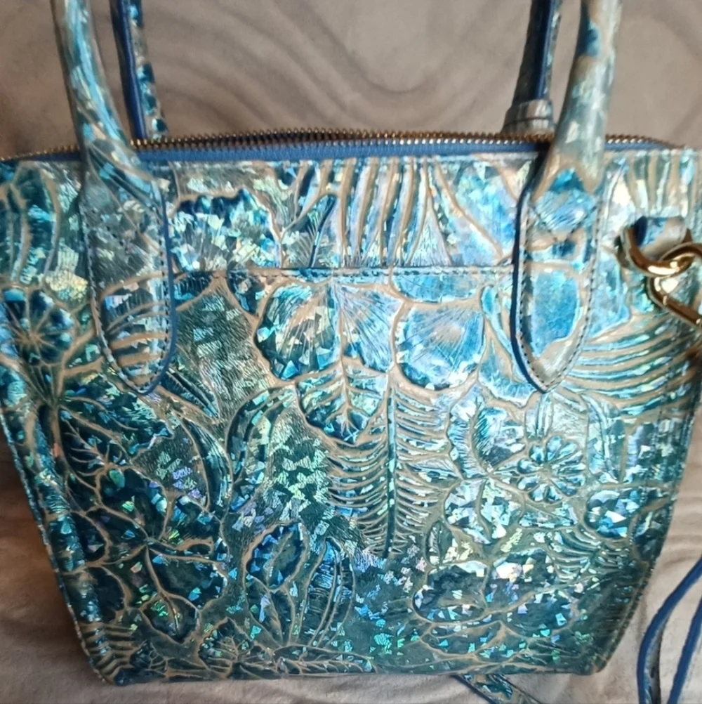 💙🔹️Brahmin 🔹️Small Caroline Serenity Sonic Genuine Leather Bag  (Pre-owned)